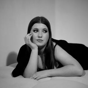 Meet your Posher, Valya